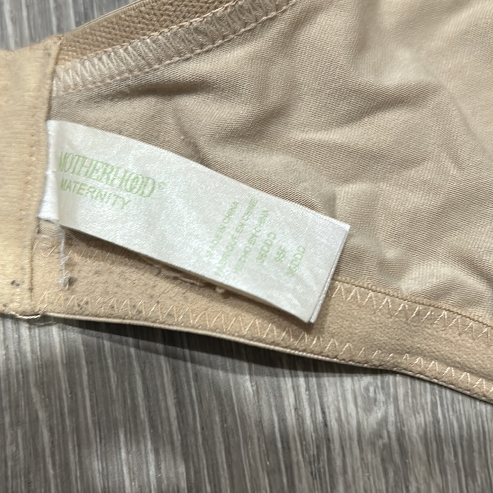 Motherhood Maternity Full Coverage Underwire Maternity and Nursing Bra - Picture 7 of 8